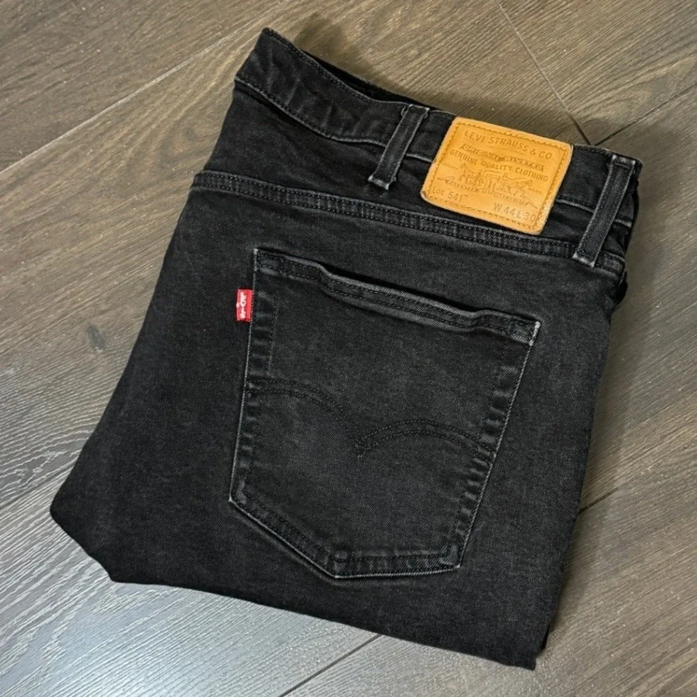 Levis Premium 541 Athletic Taper Jeans Mens 44 Short Washed Black Big E Premium